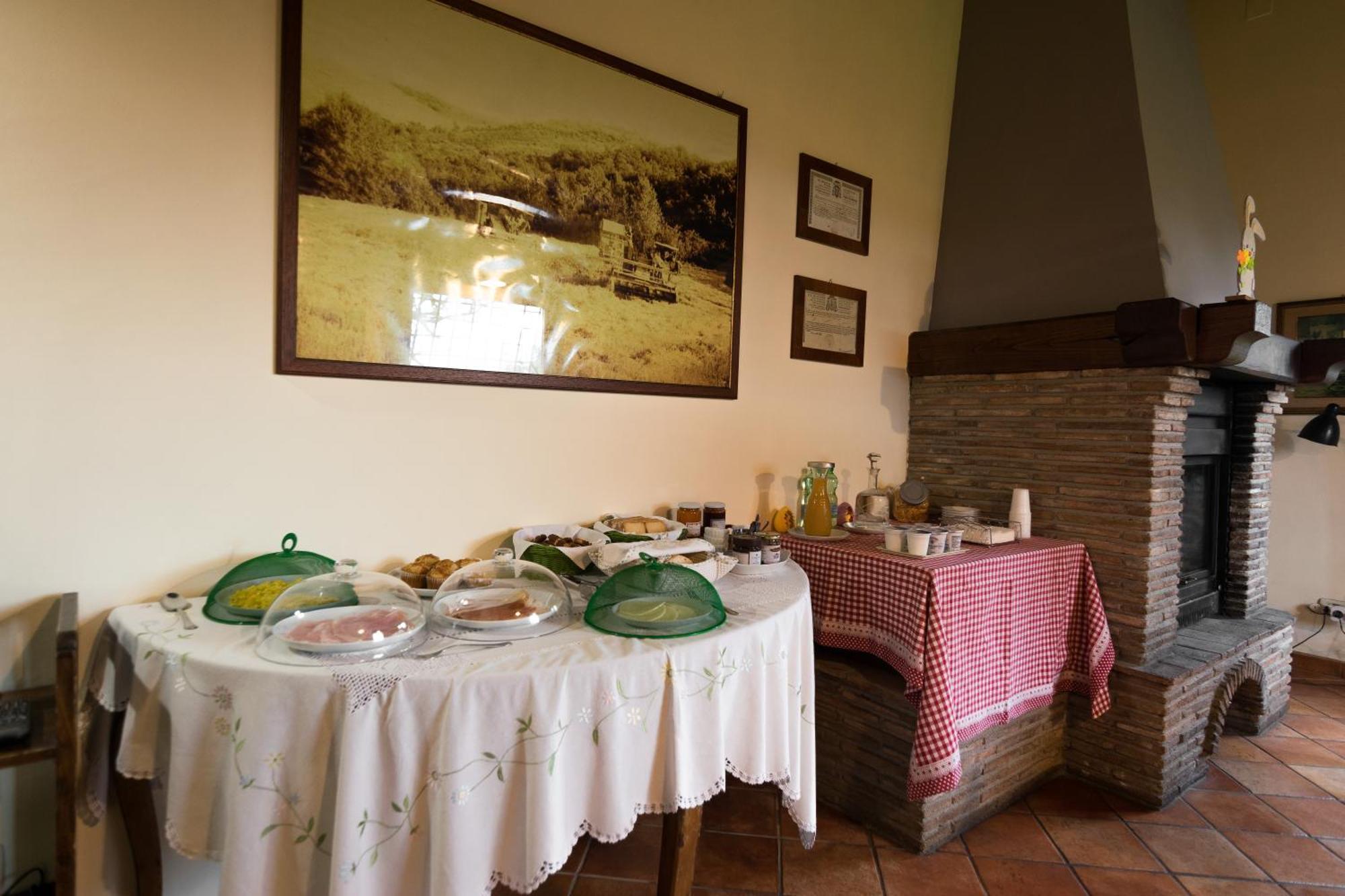 Agriturismo Il Poggio Vetralla Buitenkant foto